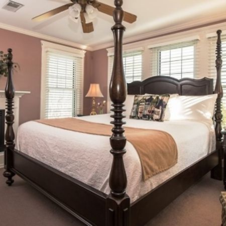 Steeles Tavern Manor Bed & Breakfast Raphine Экстерьер фото